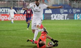 西班牙守门员 西班牙守门员